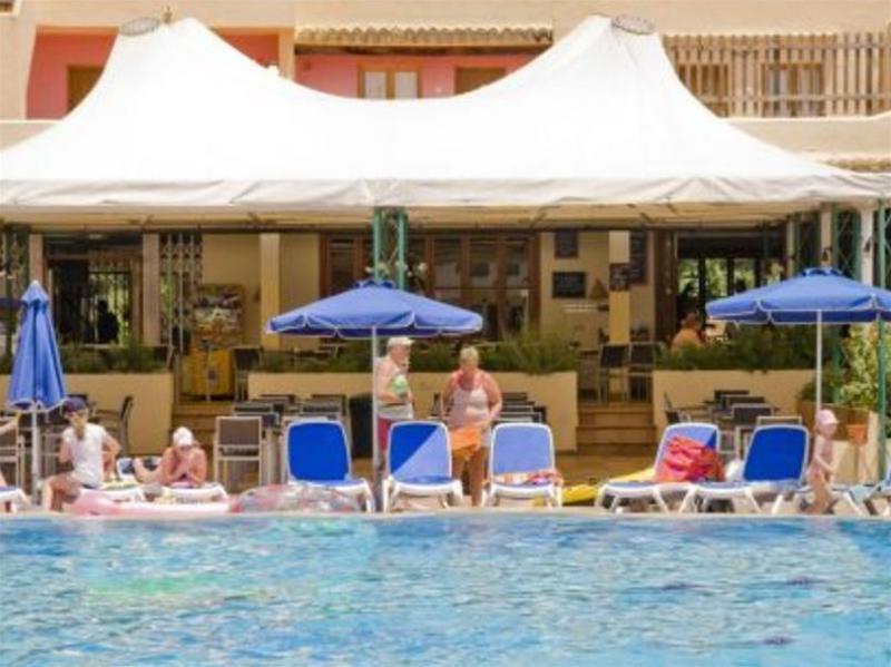 Globales Aparthotel Bouganvilla Sa Coma  Exterior foto